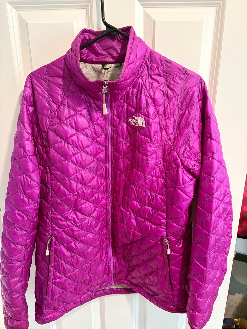 The North Face women’s magenta Quilted Jacket